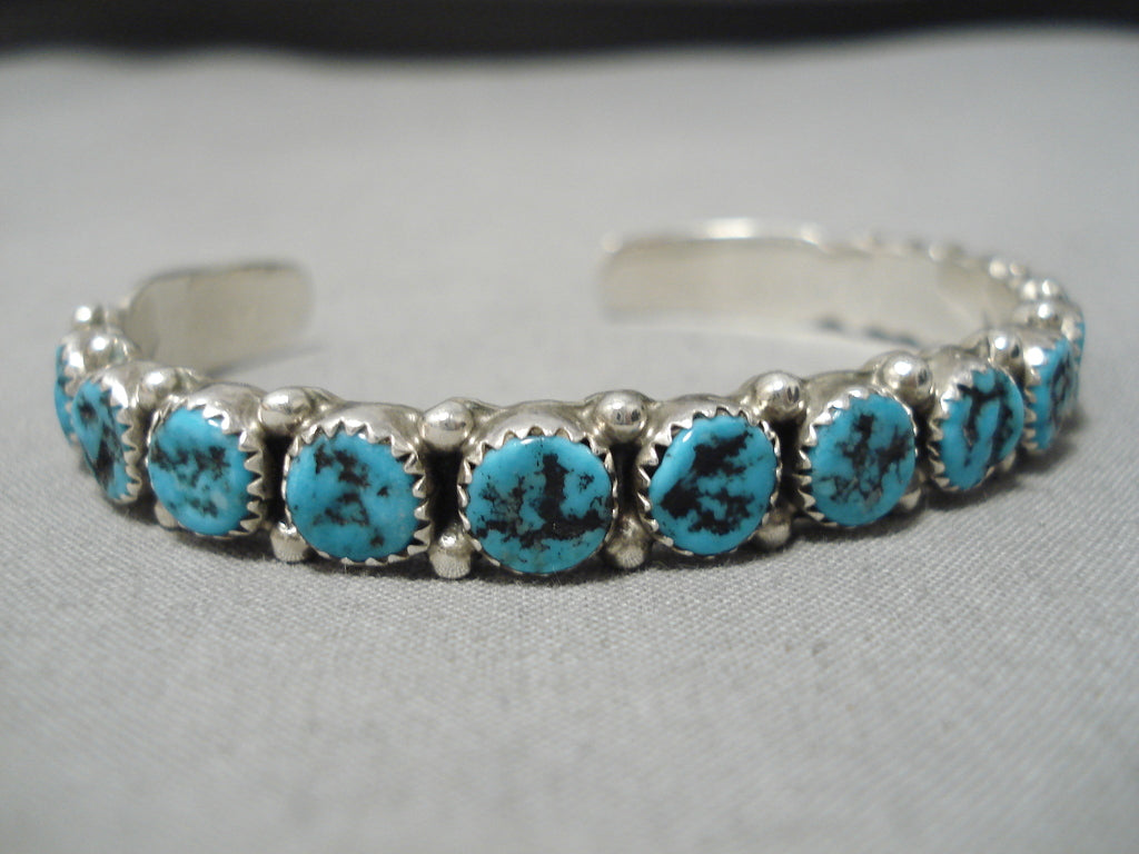 Vintage Navajo Turquoise Sterling Silver Native American Bracelet - Handmade Southwest Jewelry for Women - Perfect for Boho Fashion, Gift Giving & Special Occasions