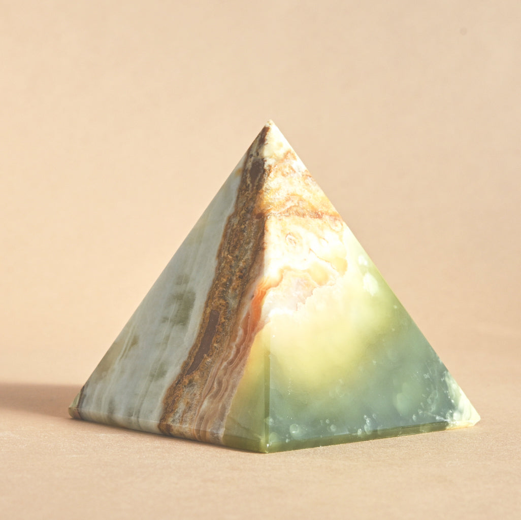 Natural Green Onyx Pyramid - Healing Crystal for Meditation, Feng Shui & Home Decor | Perfect for Spiritual Growth, Energy Cleansing & Gift Giving