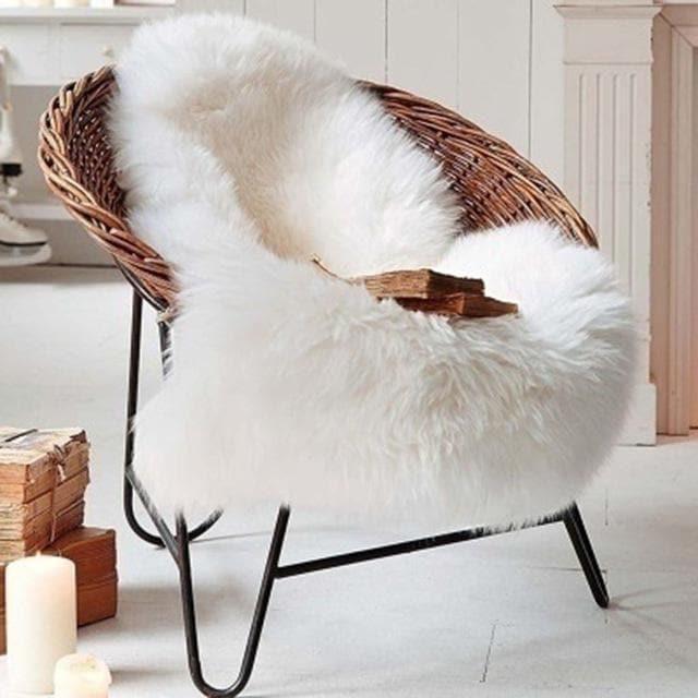 Luxury Faux Fur Sheepskin Throw Blanket & Soft Area Rug - Cozy Home Decor for Living Room, Bedroom, and Nursery - Perfect for Winter Warmth and Stylish Interior Design