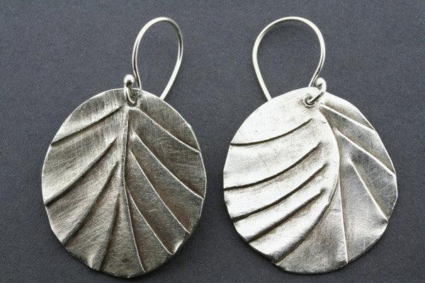Elegant Oval Leaf Earrings in Fine Silver - Perfect for Everyday Wear & Special Occasions