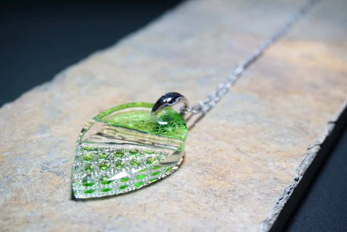 Kiriko Glass Pendant Necklace - Handcrafted Japanese Jewelry in Emerald Green | Perfect for Women's Fashion, Gift Giving & Special Occasions