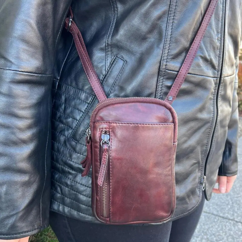 MET Small Leather Crossbody Bag for Women - Genuine Leather Purse with Adjustable Strap - Perfect for Travel, Shopping & Everyday Use