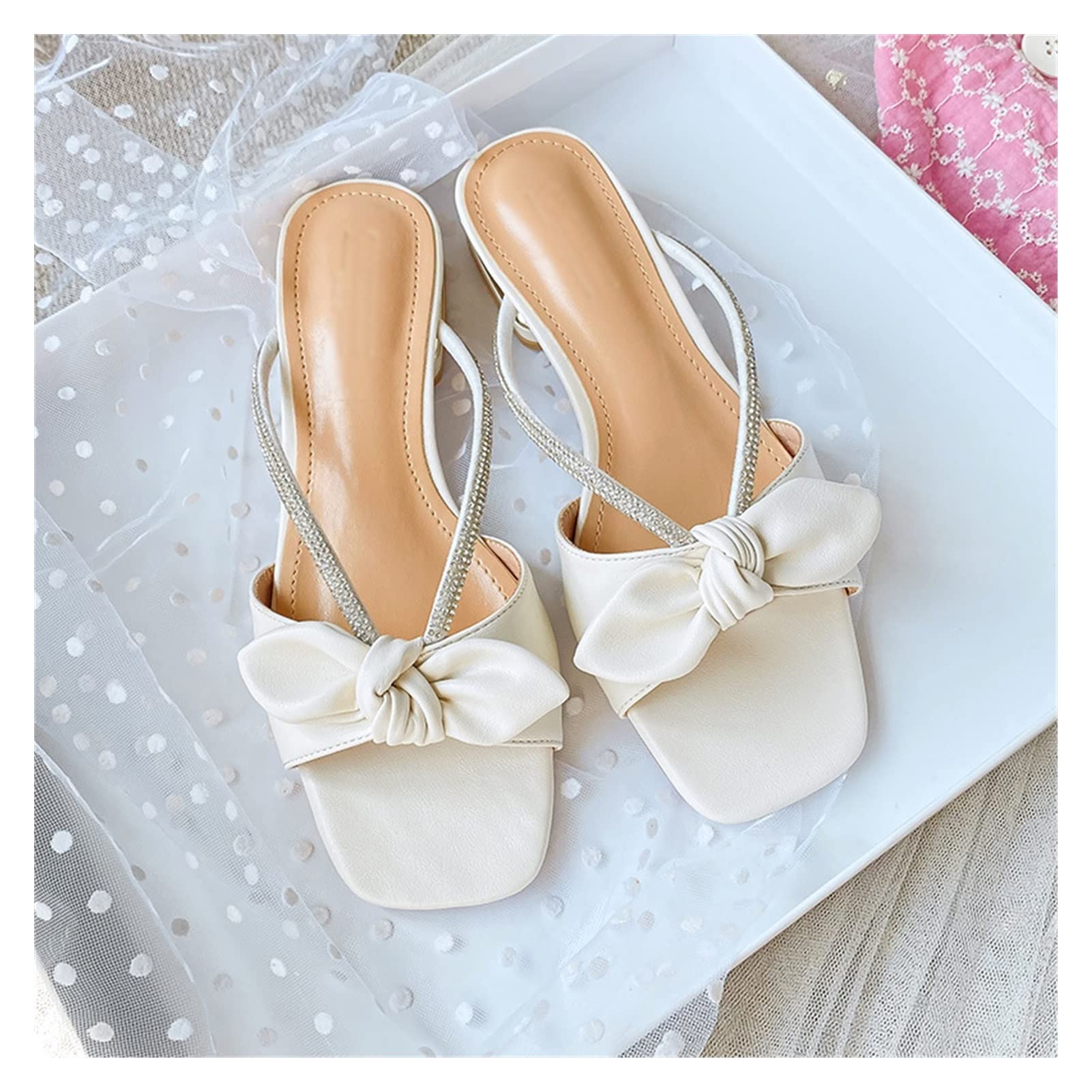 JSJFXZ Women's Summer Low-Heeled Casual Sandals - Breathable White Slippers for Big Feet (Size 39) | Perfect for Beach, Poolside, and Home Relaxation