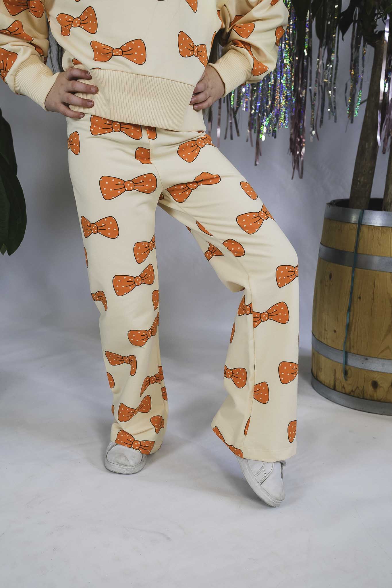 French Terry Bow Flared Legging for Girls - Soft Stretchy Yoga Pants with Cute Bow Detail - Perfect for Dance, Yoga, and Casual Wear