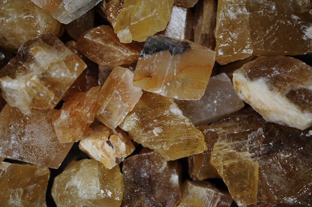 18 lbs AAA Grade Honey Calcite Rough Stones from Mexico - Natural Healing Crystals for Meditation, Home Decor & Jewelry Making