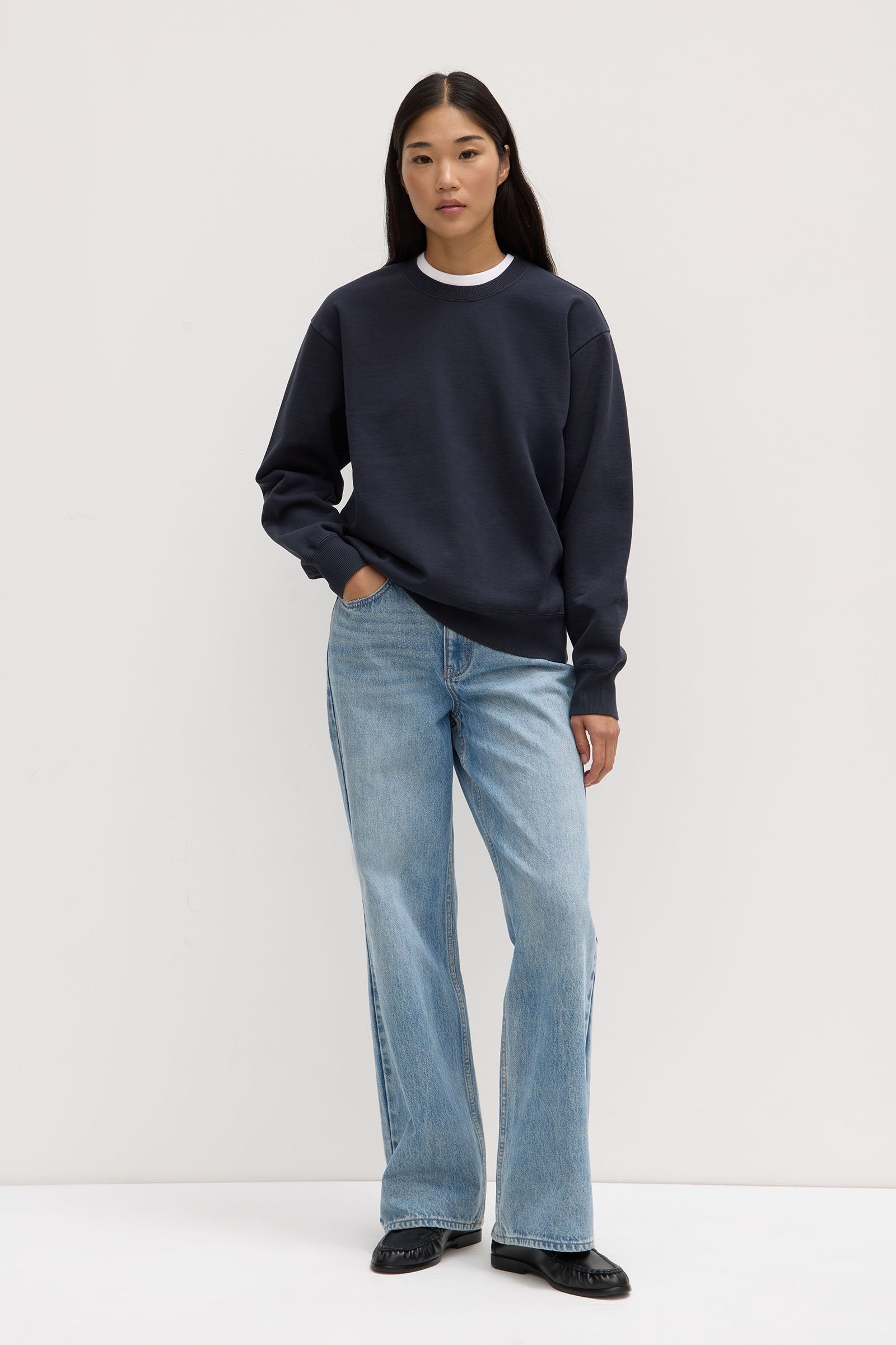 Women's Fleece Crew Neck Weekender Sweatshirt - Cozy & Casual Pullover for Travel, Lounging & Weekend Outings