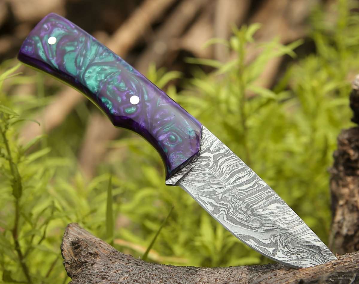 Premium Damascus Steel Hunting Knife - Handcrafted with Resin Handle - Perfect for Outdoor Camping, Bushcraft & Survival Gear