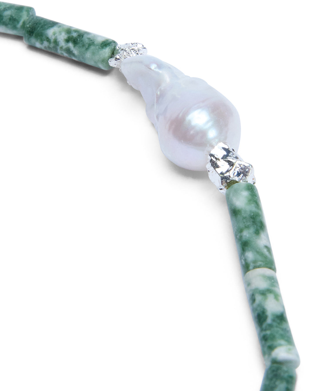 Jade Camo Choker Necklace for Women - Stylish Adjustable Gothic Choker Collar - Perfect for Halloween, Cosplay, and Punk Fashion Accessories
