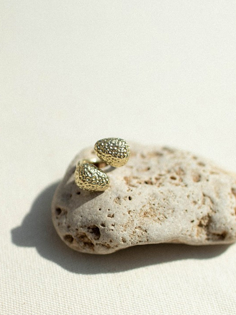 Lepagon Brass Thimble Ring - Vintage Style Adjustable Finger Ring for Sewing, Costume Jewelry & DIY Crafts