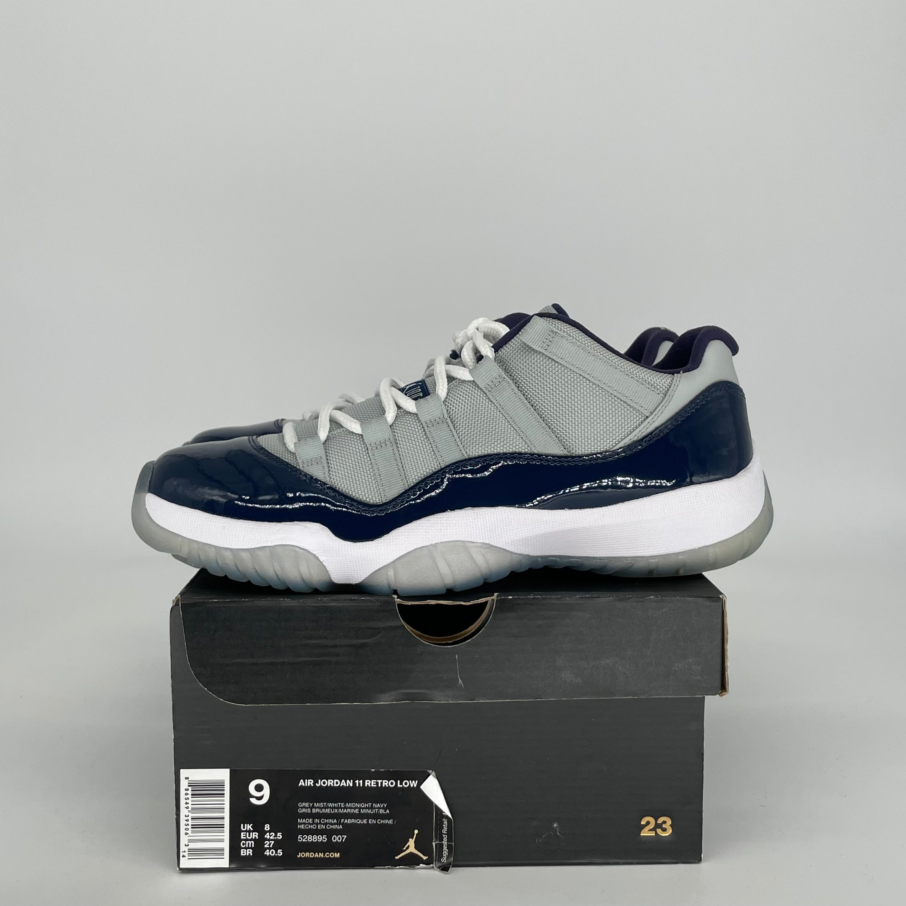 AIR JORDAN 11 LOW GEORGETOWN Basketball Shoes Men's Size 9 - 528895-007 - Retro Sneakers for Casual Wear & Court Performance