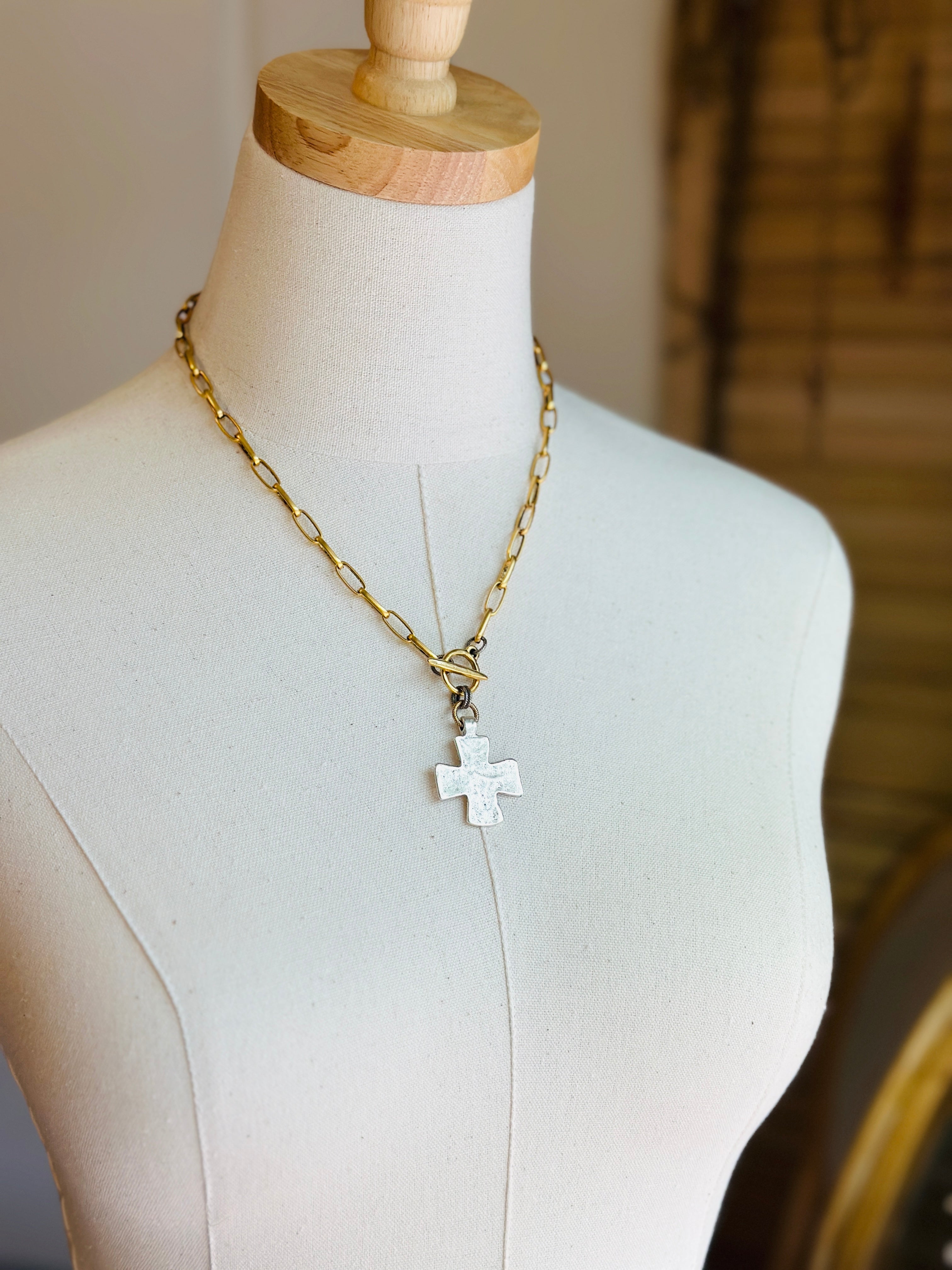 Layne Necklace - Elegant Layered Pendant Jewelry for Women | Perfect for Everyday Wear, Date Nights & Special Occasions