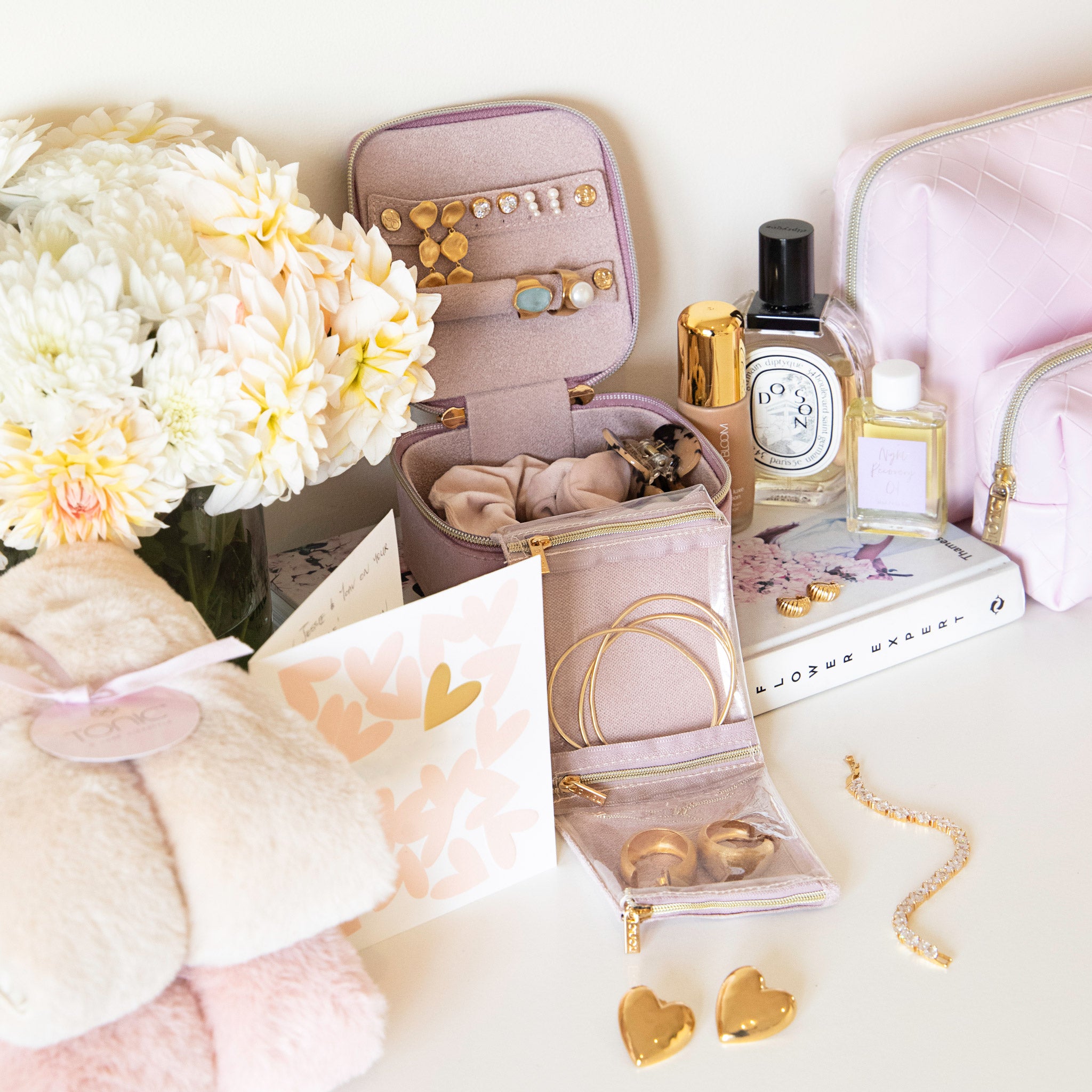Luxury Velvet Musk Jewelry Box - Elegant Storage for Rings, Necklaces & Earrings - Perfect for Gifts, Travel & Home Organization