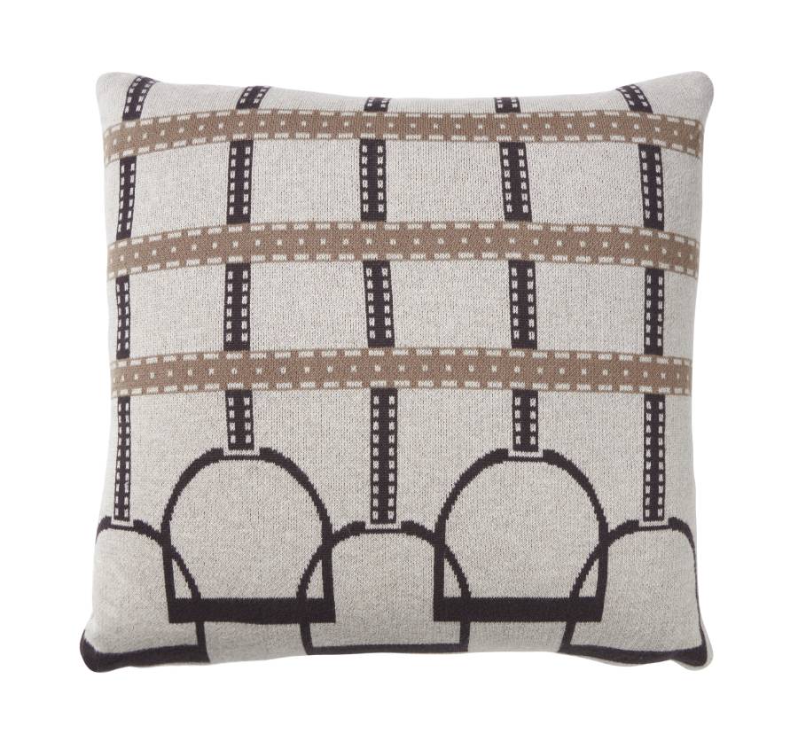 Luxury Equestrian 50x50cm Filled Cushion Sand - Perfect for Horse Riding, Home Decor & Outdoor Picnics