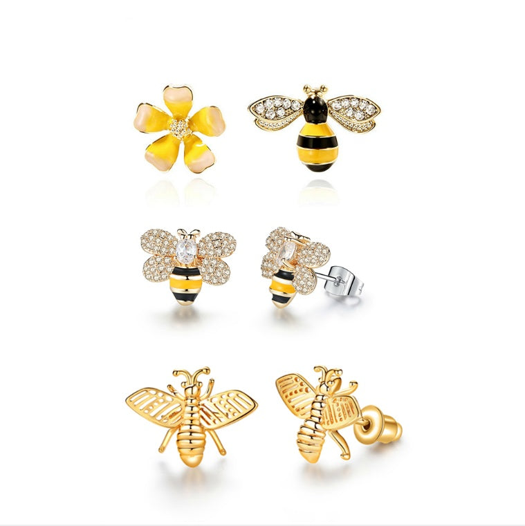 Sparkling Rhinestone Bee Stud Earrings - Floral Bee Jewelry for Women, Cute Dainty Earrings for Daily Wear, Party & Gift Giving