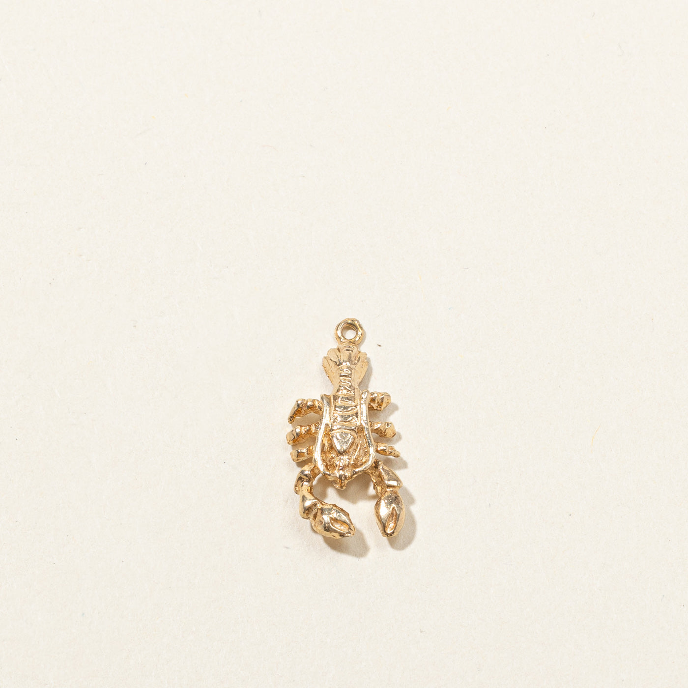 10K Gold Lobster Charm Pendant - Elegant Jewelry for Women & Men - Perfect for Gifts, Beach Parties, and Seafood Lovers