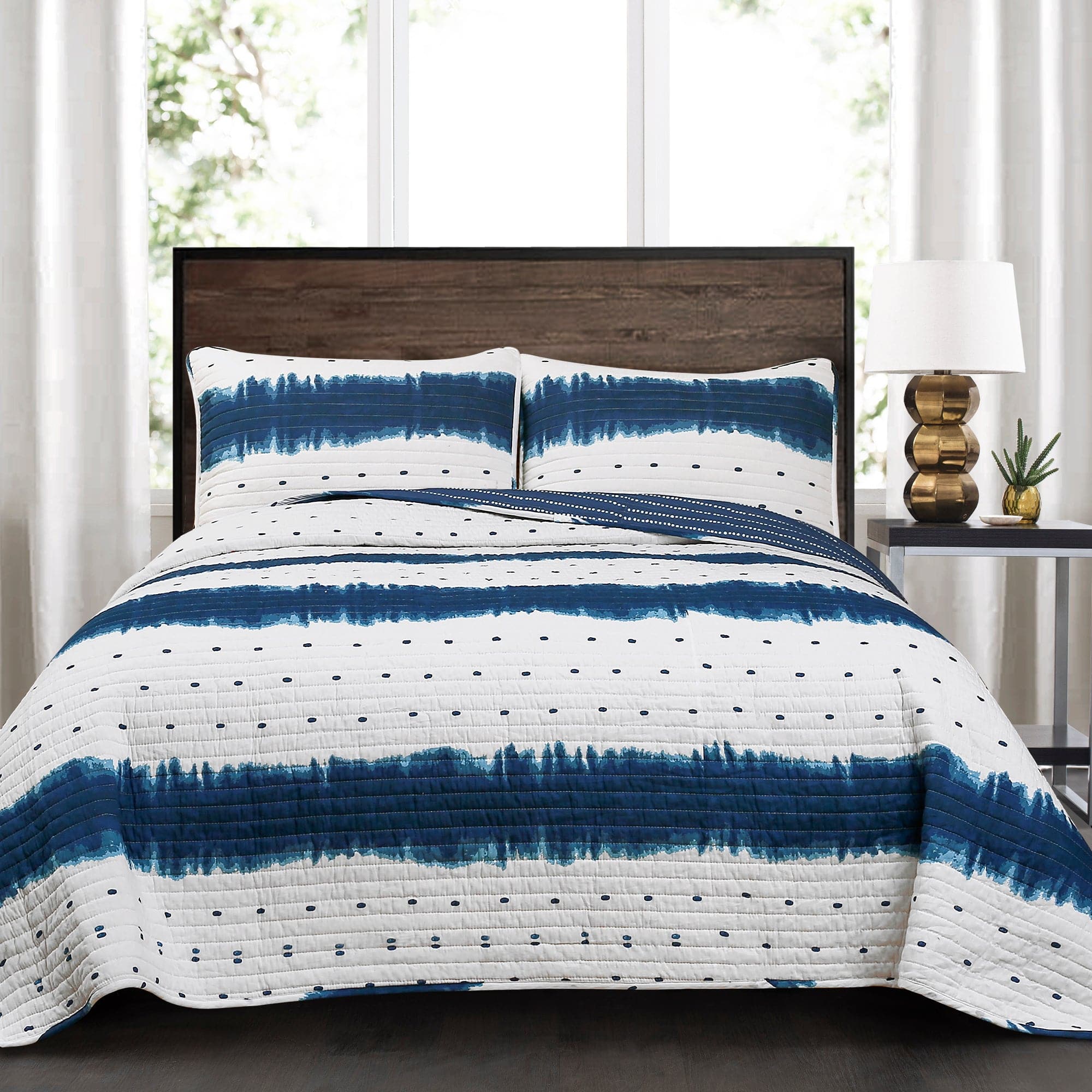 Jane Shibori 3-Piece Quilt Set - King Size Blue Indigo Dyed Bedding Set with Pillow Shams - Perfect for Master Bedroom, Guest Room & Cozy Home Decor