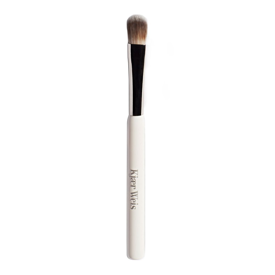 Kjaer Weis Cream Eye Shadow Brush - Vegan & Cruelty-Free Makeup Brush for Cream & Powder Eyeshadow - Perfect for Professional Makeup Artists & Everyday Use