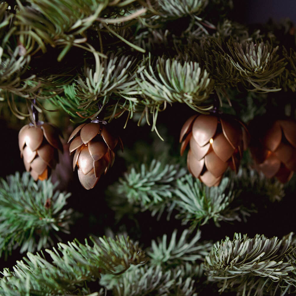 Gold Pinecone LED Fairy Lights Battery Operated - Perfect for Christmas Tree, Wedding, Party, and Home Decor