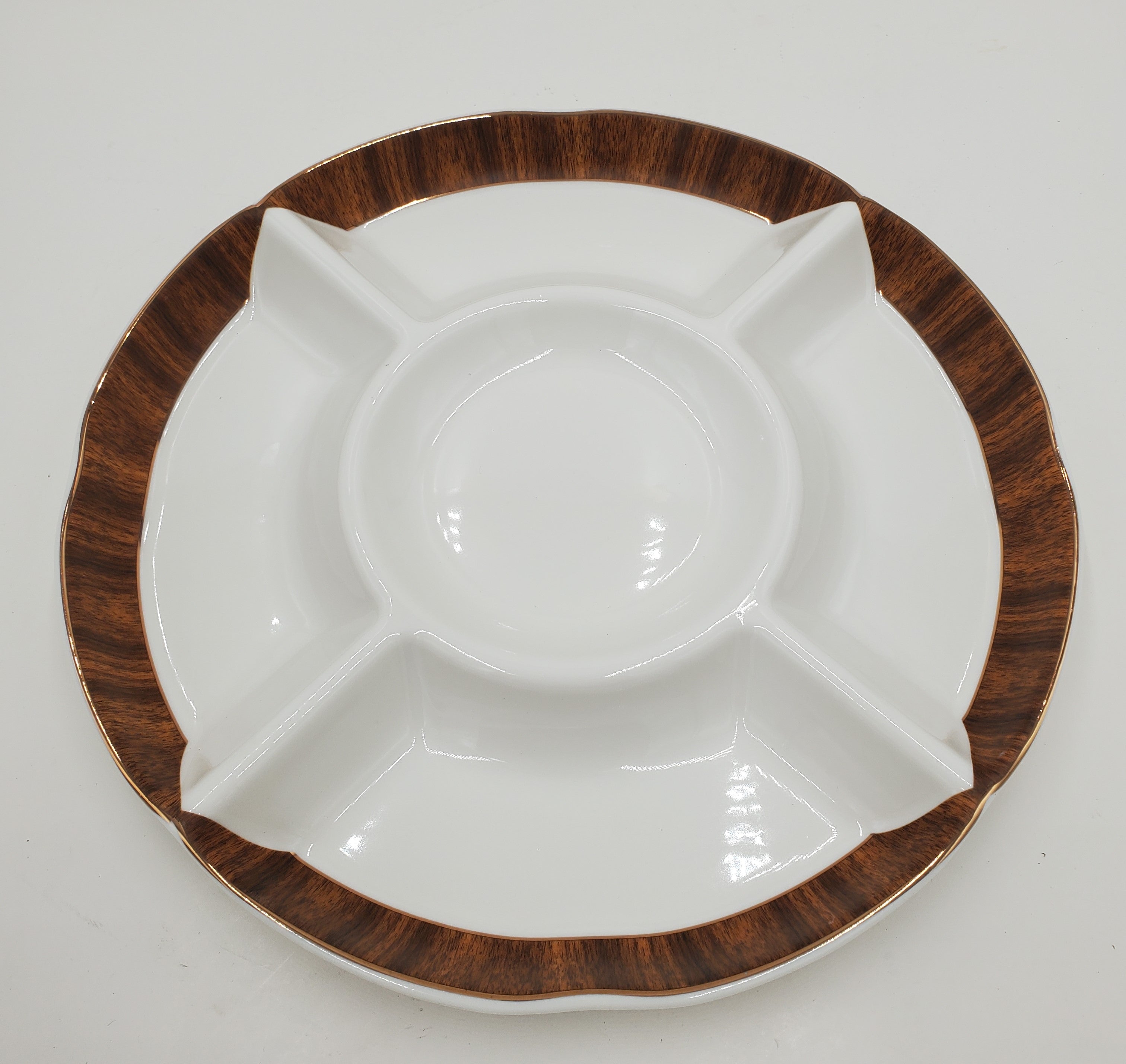 14-Inch Oval Brown Serving Platter - Elegant Dinnerware for Holiday Meals, Parties & Entertaining
