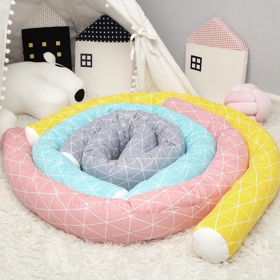 Baby Crib Bumper Pad - Soft & Breathable Nursery Safety Essential for Newborns & Toddlers | Perfect for Cozy Sleep & Safe Playtime in the Crib
