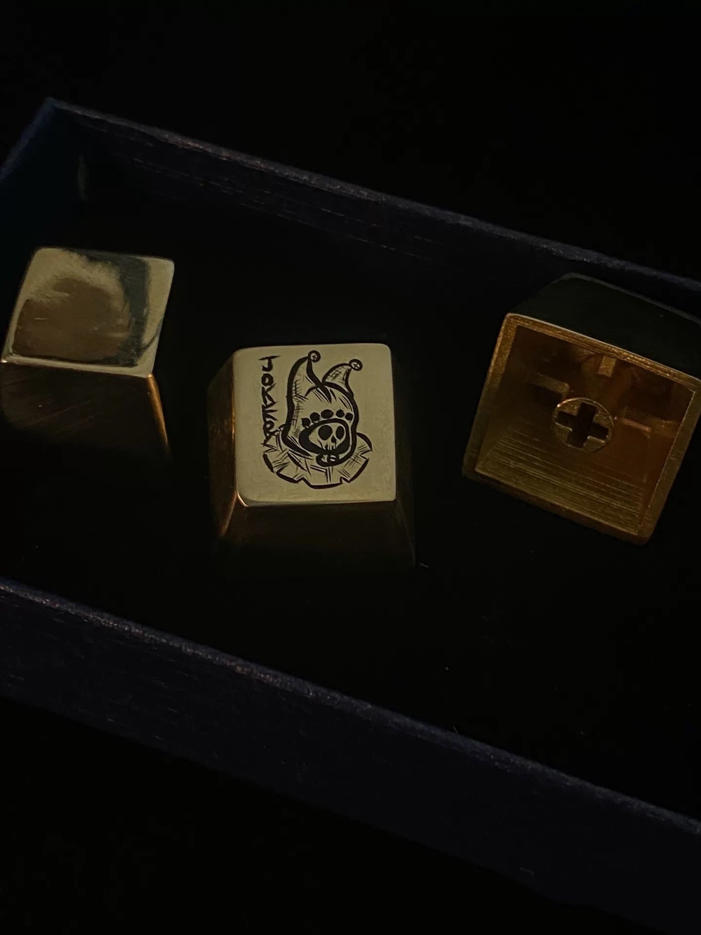Joker Clown & Skeleton Clown Metal Copper Hand-Carved Keycaps - Unique Mechanical Keyboard Custom Keycaps for Gaming & Typing Enthusiasts