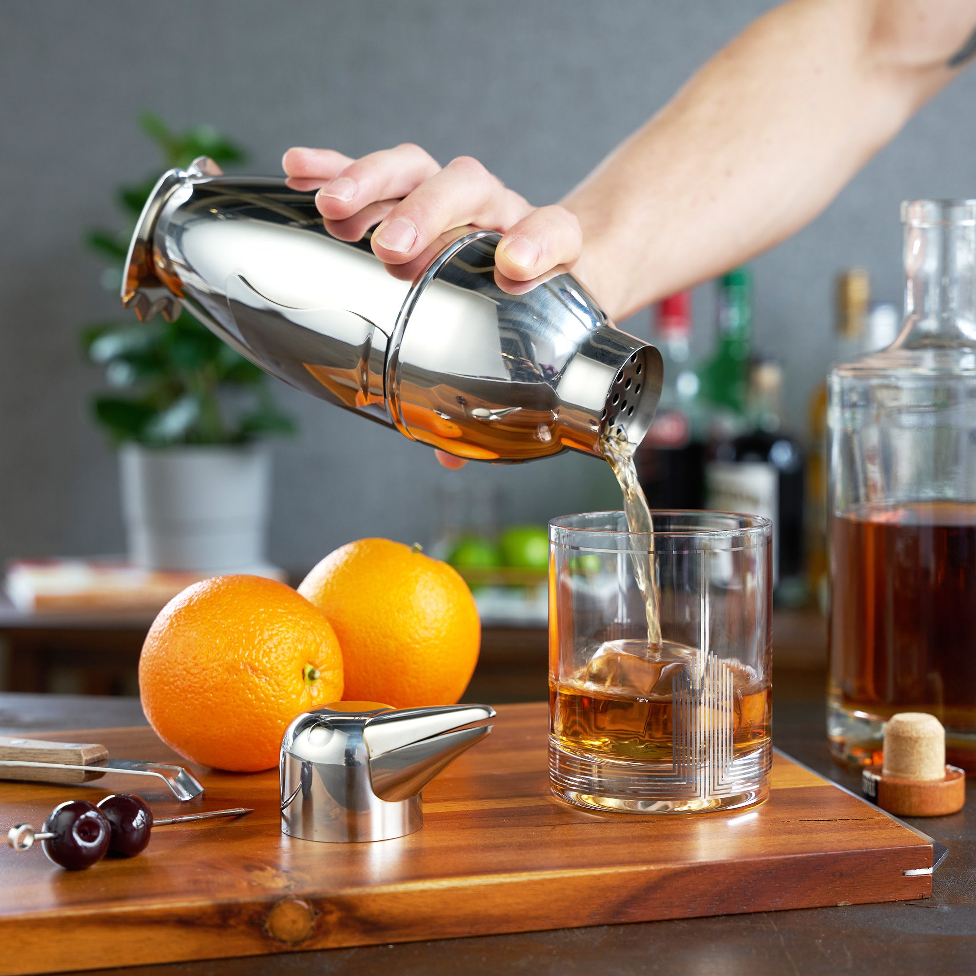 Premium Stainless Steel Penguin Cocktail Shaker - Bar Quality Mixing Tool for Martinis & Cocktails - Perfect for Home Bars, Parties & Professional Bartenders