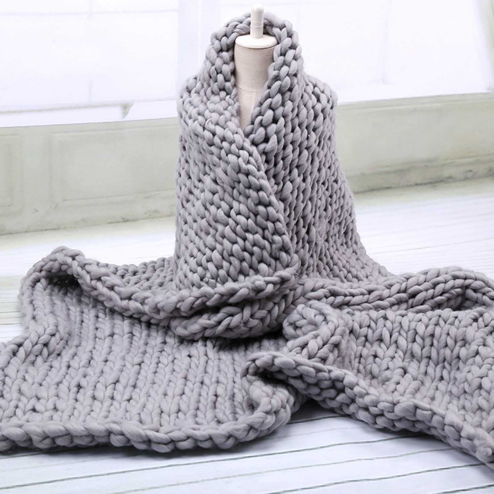 Fakavear Soft Chunky Knit Blanket - Handmade Giant Yarn Throw for Bed, Sofa & Yoga - Warm Non-Pilling Bulky Blanket for Cozy Home Decor | Perfect for Winter Nights, Living Room Lounging & Meditation Spaces
