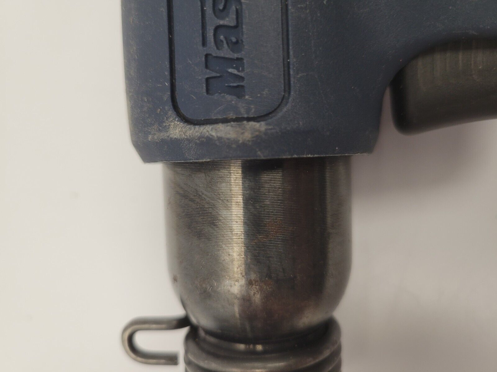Mastercraft 58-8418-4 Professional Air Hammer Kit - Heavy Duty Pneumatic Hammer for Metalworking, Auto Repair & Construction - Perfect for Demolition, Chiseling & Riveting