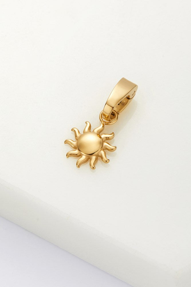 Sun Charm - Elegant Solar-Powered Necklace for Women | Perfect for Outdoor Adventures, Beach Vacations & Everyday Wear