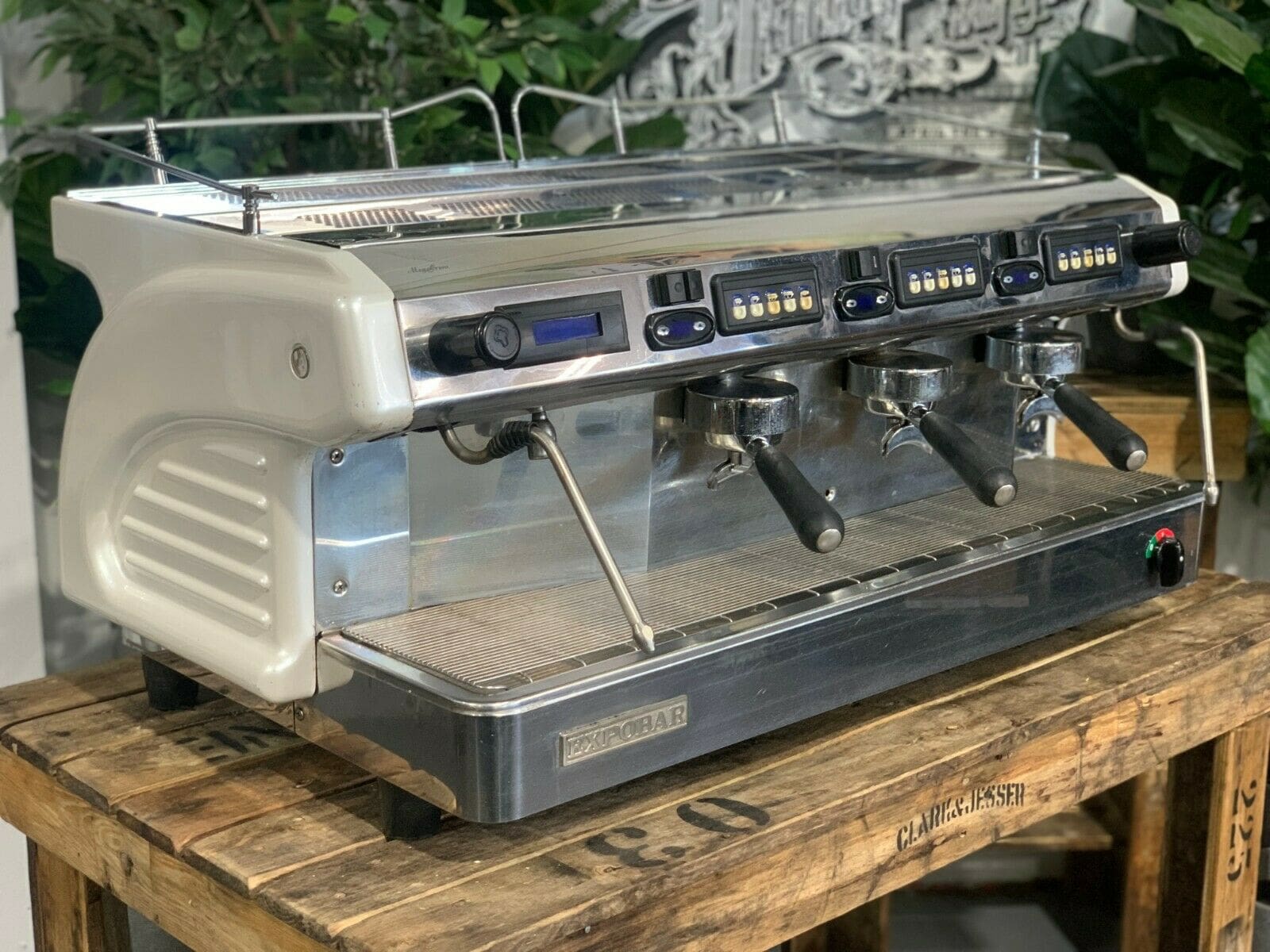 Expobar Ruggero 3 Group Commercial Espresso Machine in Pearl White - Perfect for Coffee Shops, Restaurants & Offices