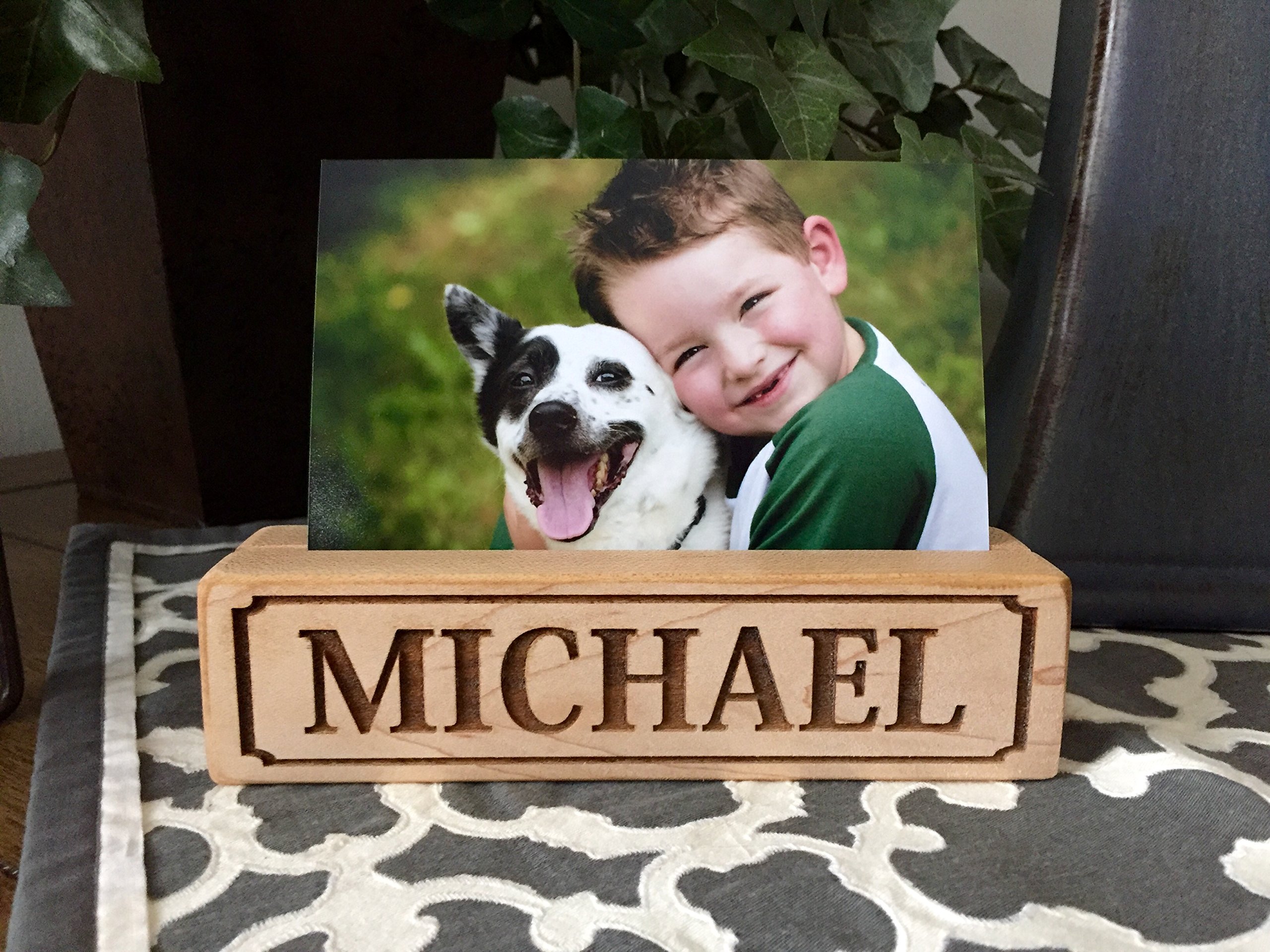 Qualtry Personalized Woodblock Photo Holder - Handcrafted Mahogany Picture Frame Stand for Family & Friends | Unique Gift Idea for Weddings, Anniversaries & Home Decor (Michael Design)