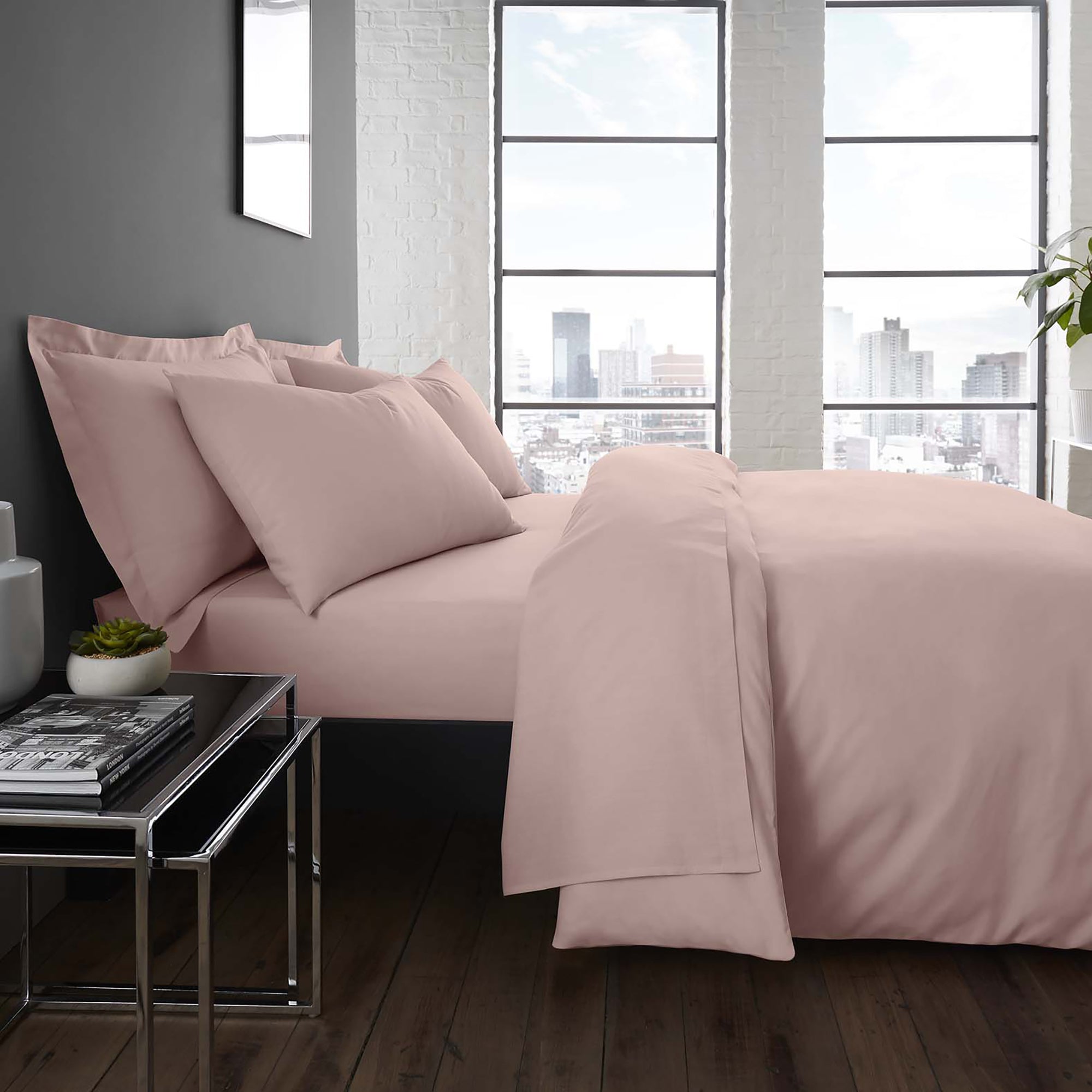 Serene Plain Dyed Fitted Bed Sheet - 32cm Deep Pocket, Soft Blush Pink Cotton - Perfect for Master Bedroom, Guest Room & Dormitory Decor