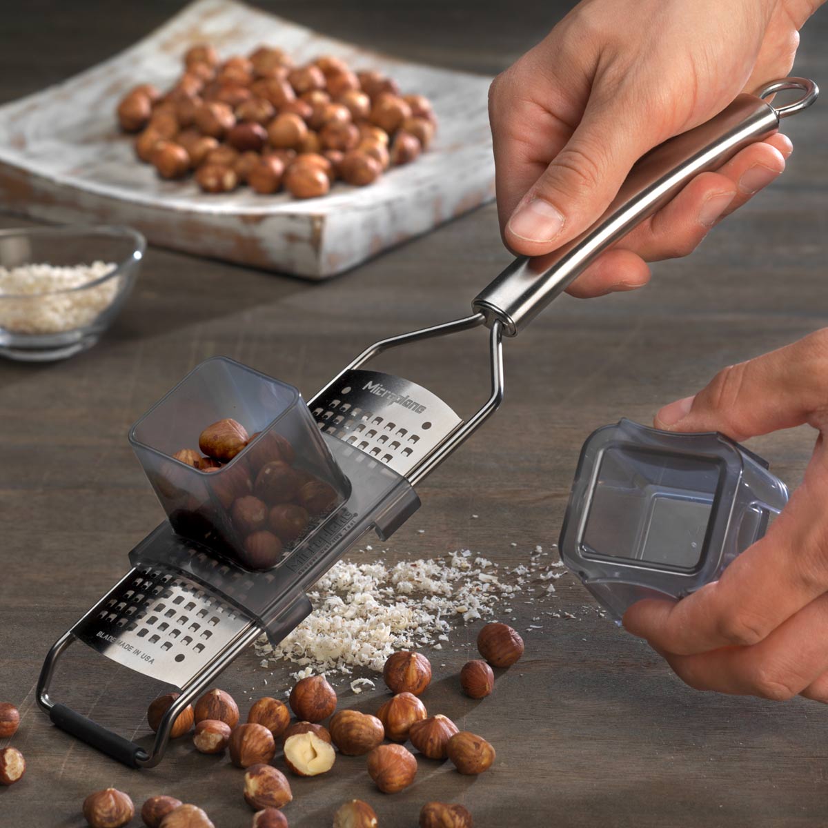 Microplane Gourmet Series Zester Grater - Premium Stainless Steel Kitchen Tool for Zesting Citrus, Grating Cheese & Spices - Perfect for Baking, Cooking & Garnishing Dishes