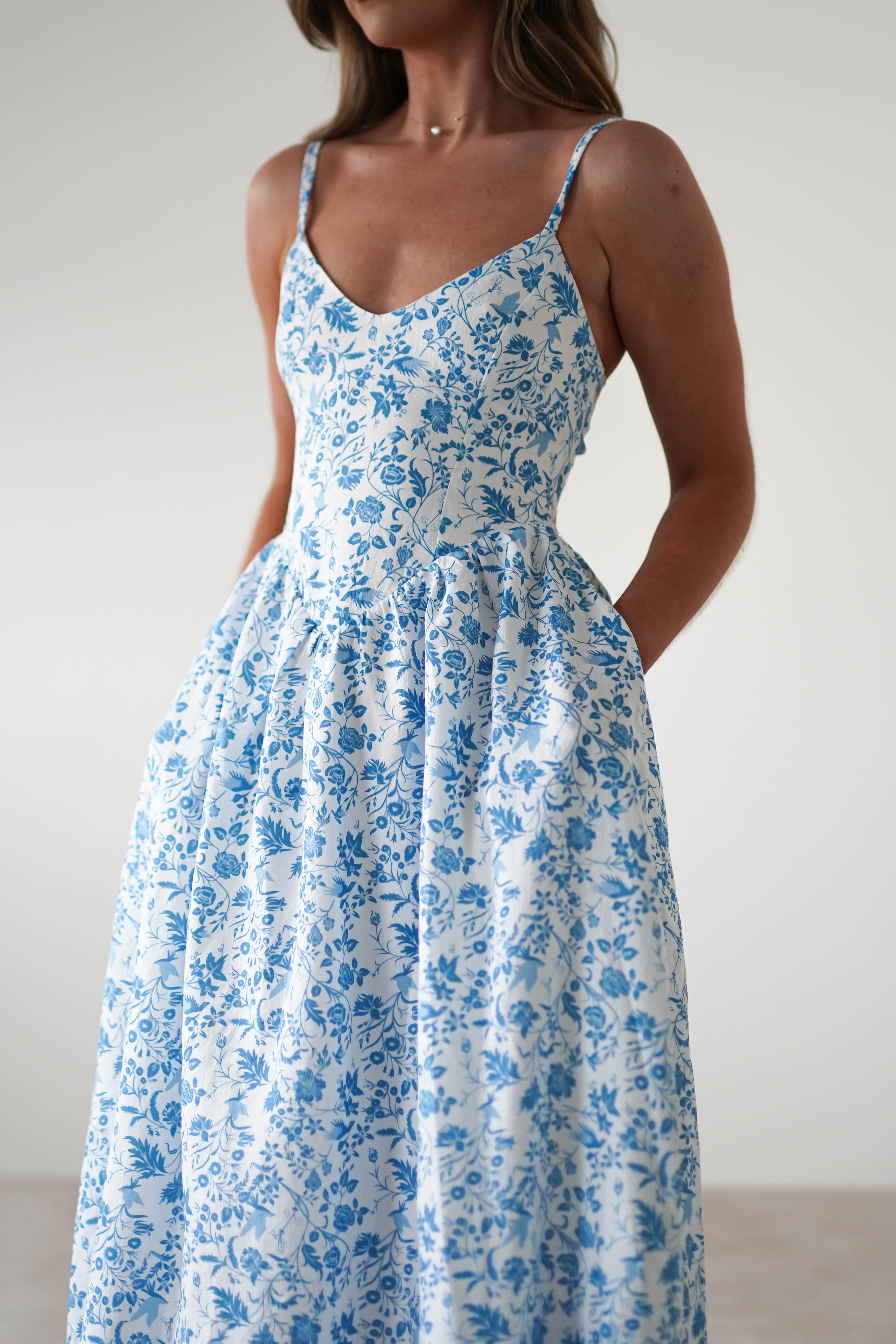 Carolyn Floral Print Maxi Dress - Blue & White Flowy Summer Dress for Women | Perfect for Beach Vacations, Garden Parties & Date Nights