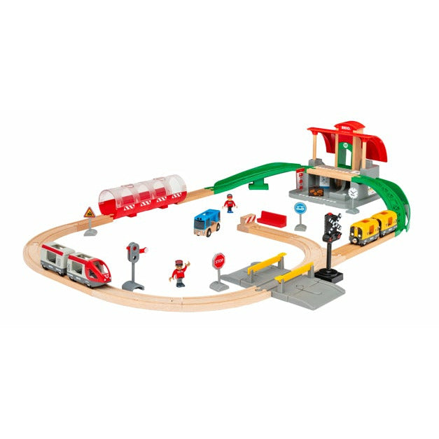 Brio Central Station Train Set for Kids - Wooden Railway Toy with Tracks, Trains & Accessories - Perfect for Imaginative Play & Learning | Great Gift for Toddlers & Preschoolers