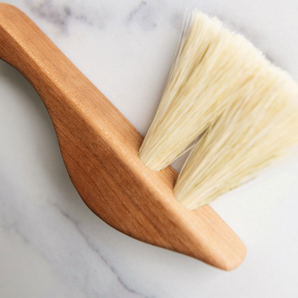 MT1000 Small Wooden Counter Brush - Natural Wood Handle, Compact Design for Kitchen, Bar & Restaurant Cleaning - Perfect for Countertops, Tables & Hard Surfaces