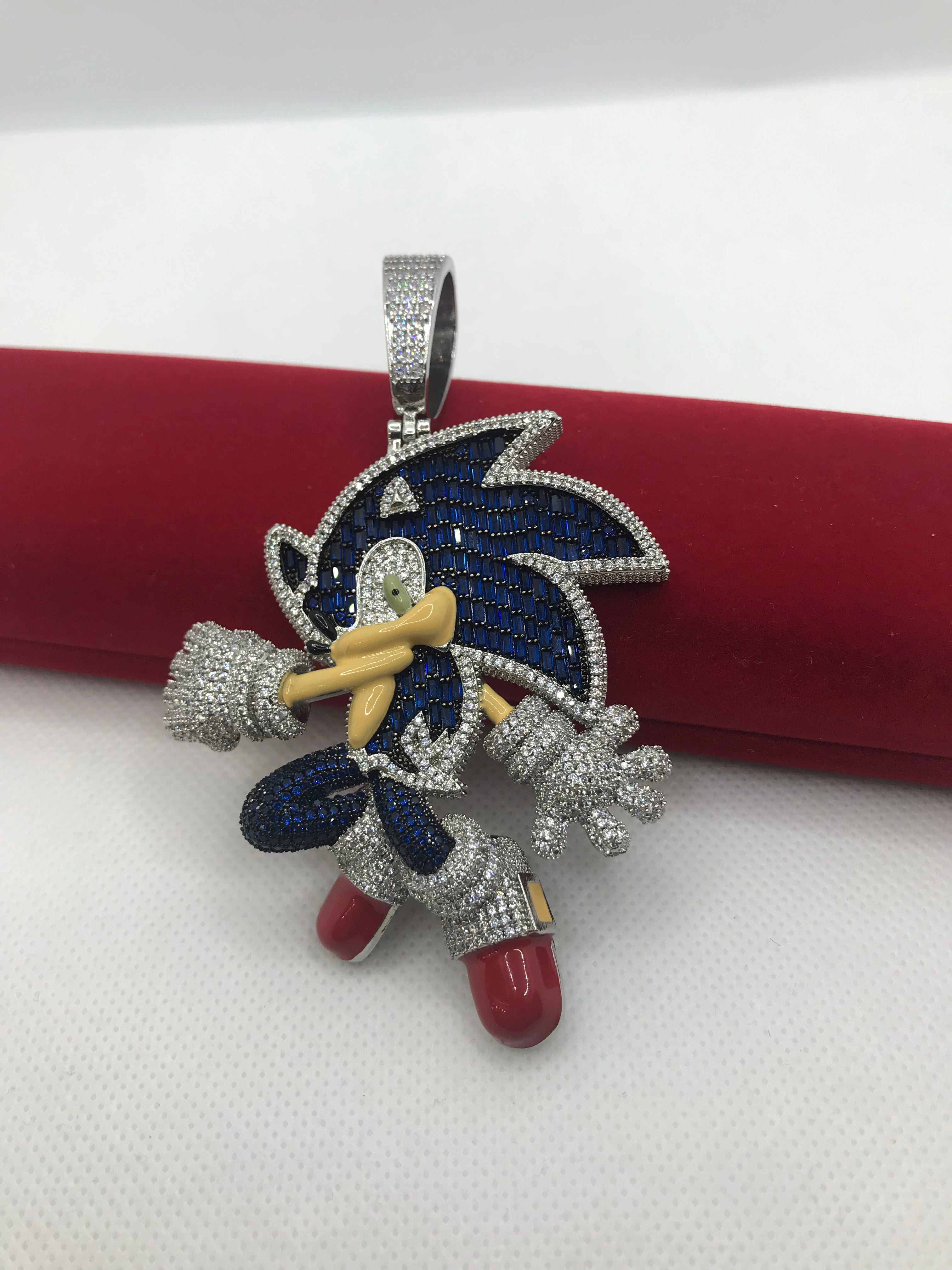 Iced Out Hip Hop Sonic Pendant Necklace - Stylish Bling Jewelry for Men & Women - Perfect for Parties, Concerts, and Streetwear Fashion