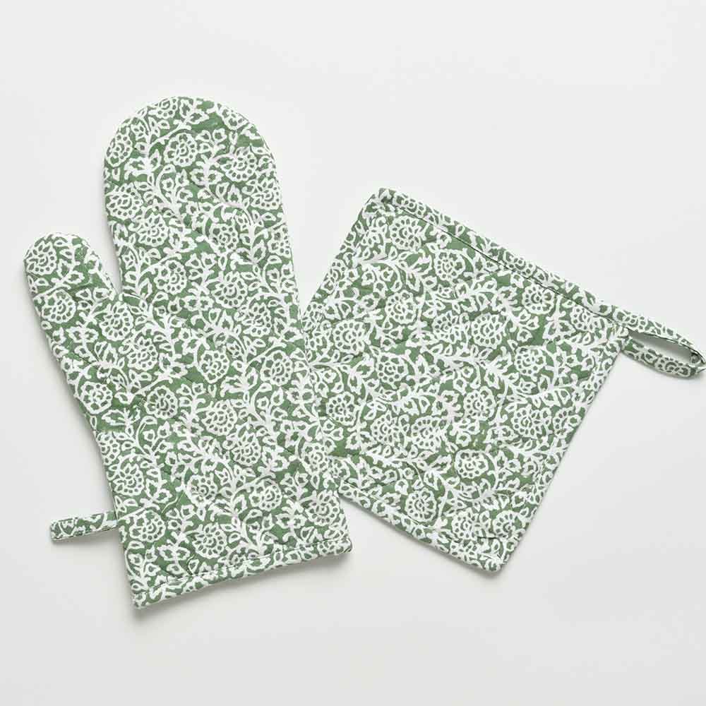 Premium Heat-Resistant Green Tapestry Oven Mitt Set - Perfect for Baking, Grilling, and Kitchen Safety - Ideal Gift for Home Cooks