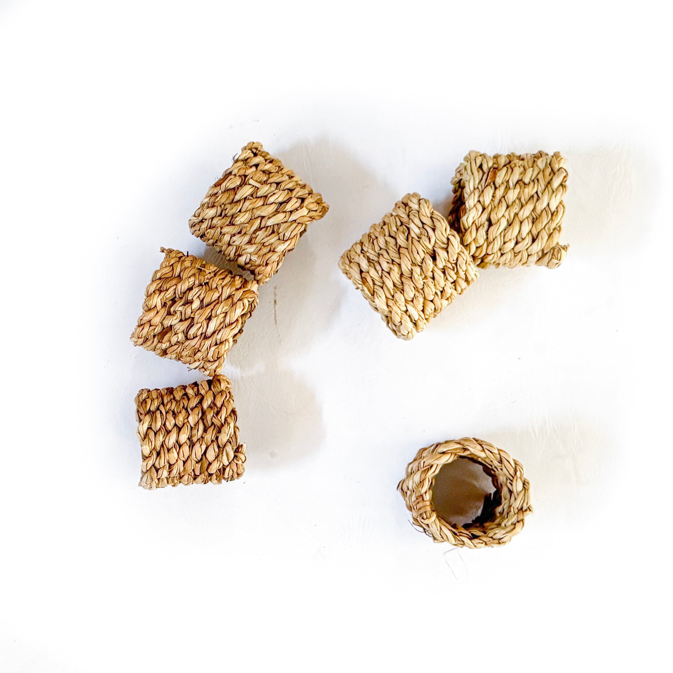 Elegant Woven Napkin Rings Set of 6 - Premium Table Decor for Dinner Parties, Weddings & Holiday Gatherings