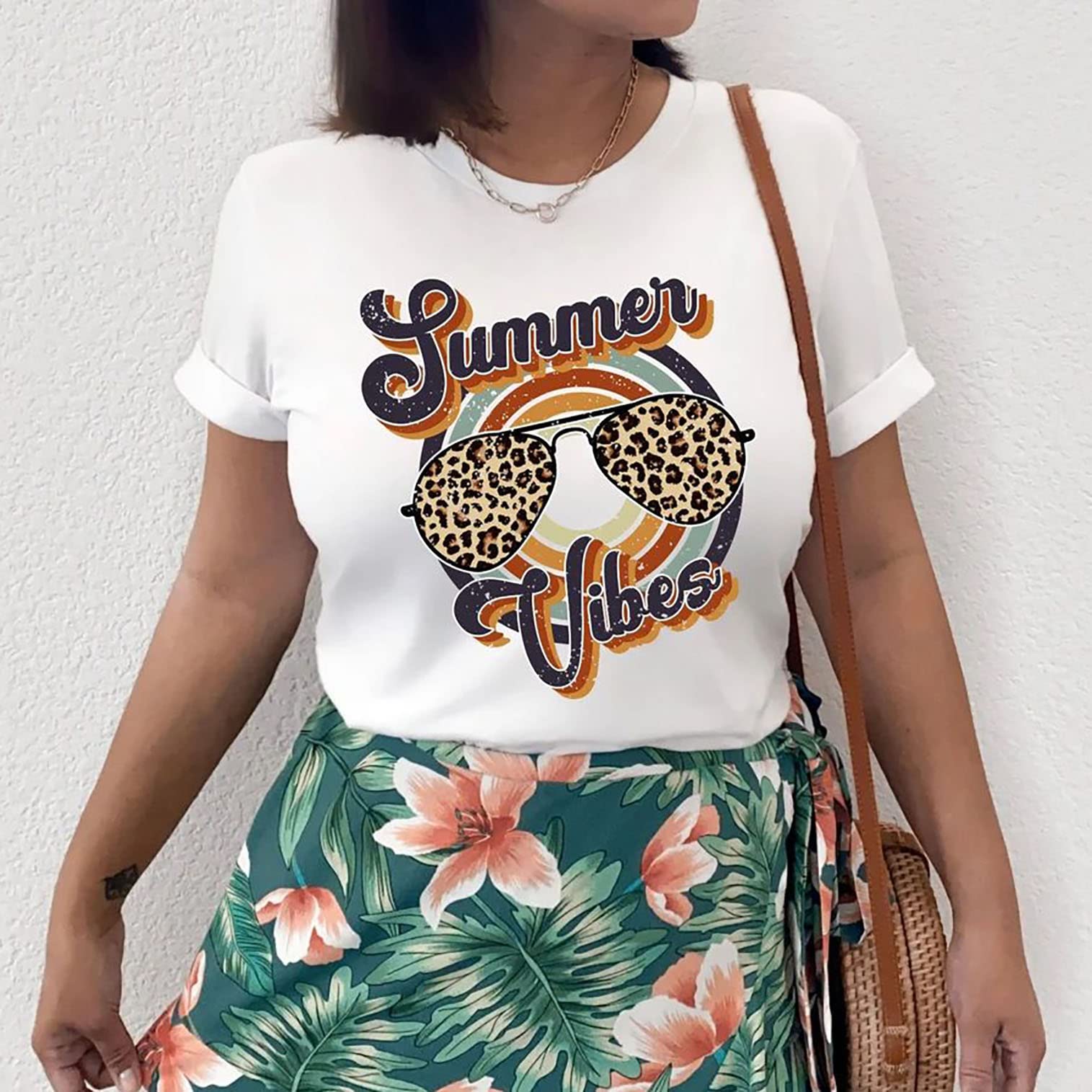 Summer Vibes T-Shirt - Vintage Beach & Camping Shirt for Family Vacation & Girls Trip - Perfect for Beach Outings, Camping Adventures & Summer Getaways