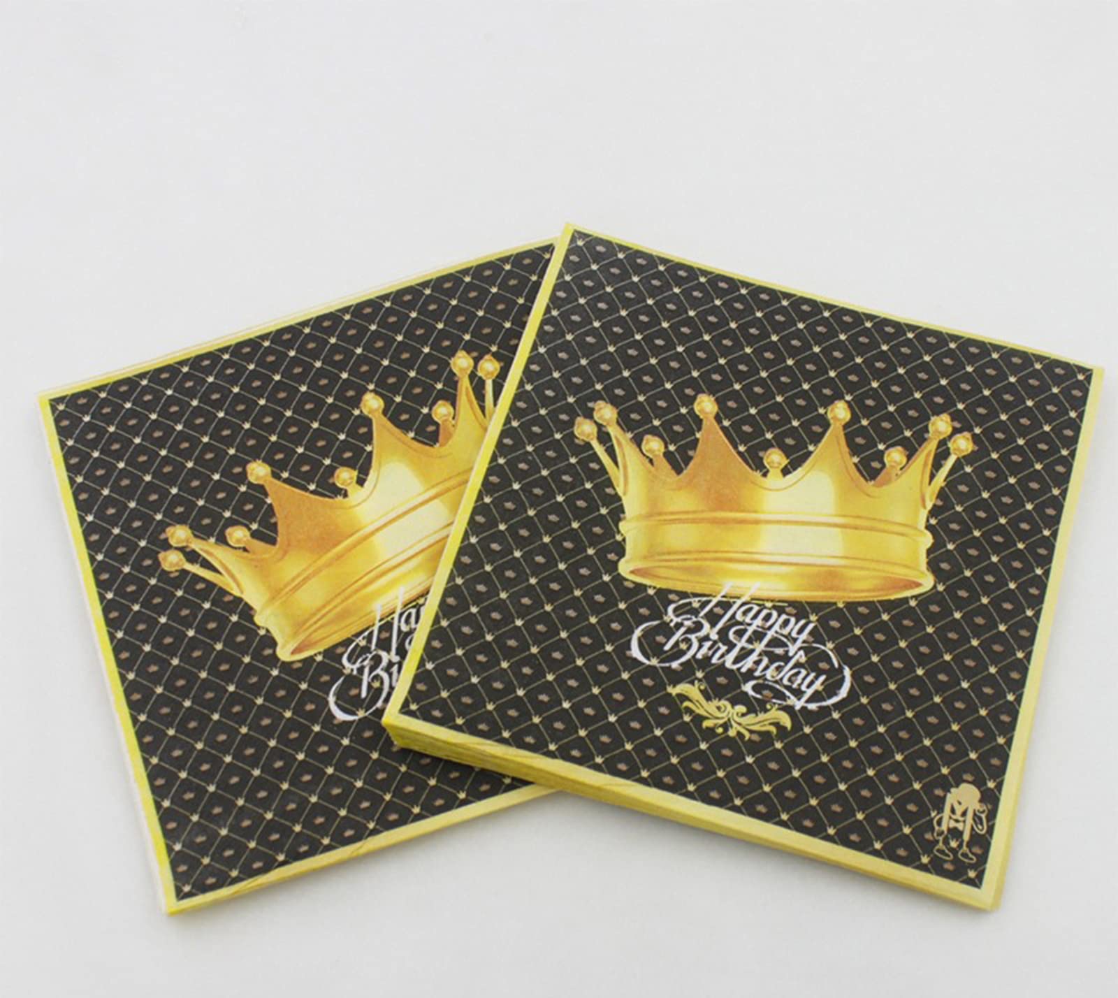 Happy Christmas Napkins - Disposable 2-Ply Paper Napkins 33x33cm for Party Decorations, Halloween, Birthday, Cocktail & Holiday Celebrations - Ideal for Festive Gatherings, Weddings & Family Events