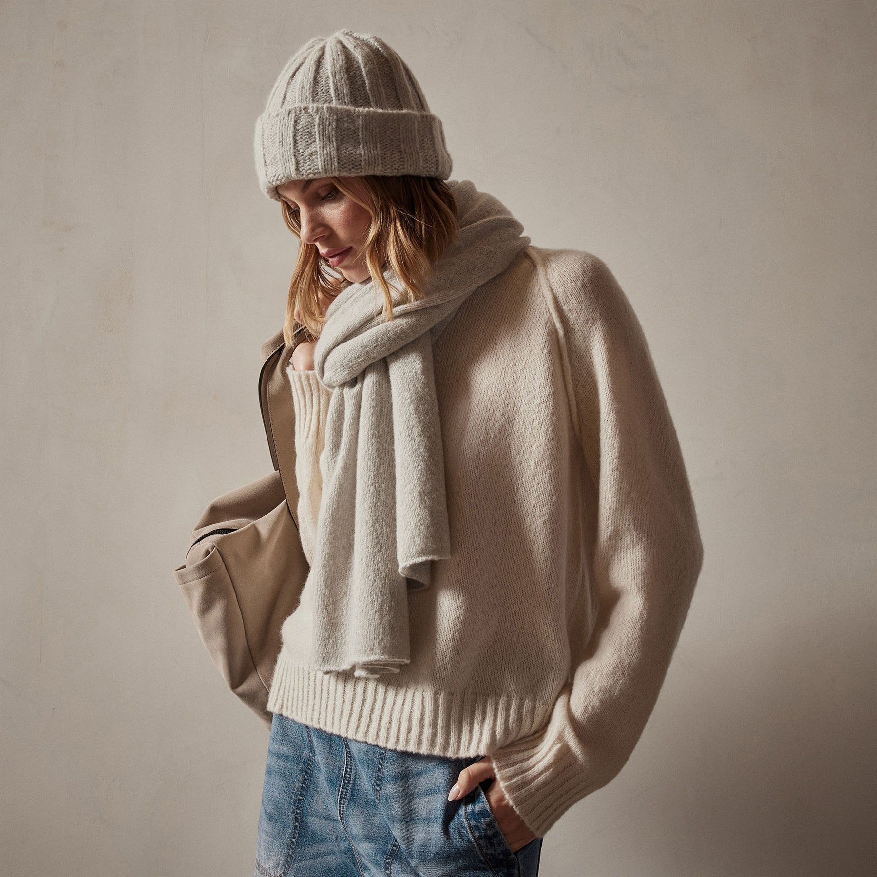 Luxury Cashmere Beanie & Scarf Set for Women - Soft Winter Warm Accessories - Perfect for Skiing, Snowboarding & Outdoor Activities