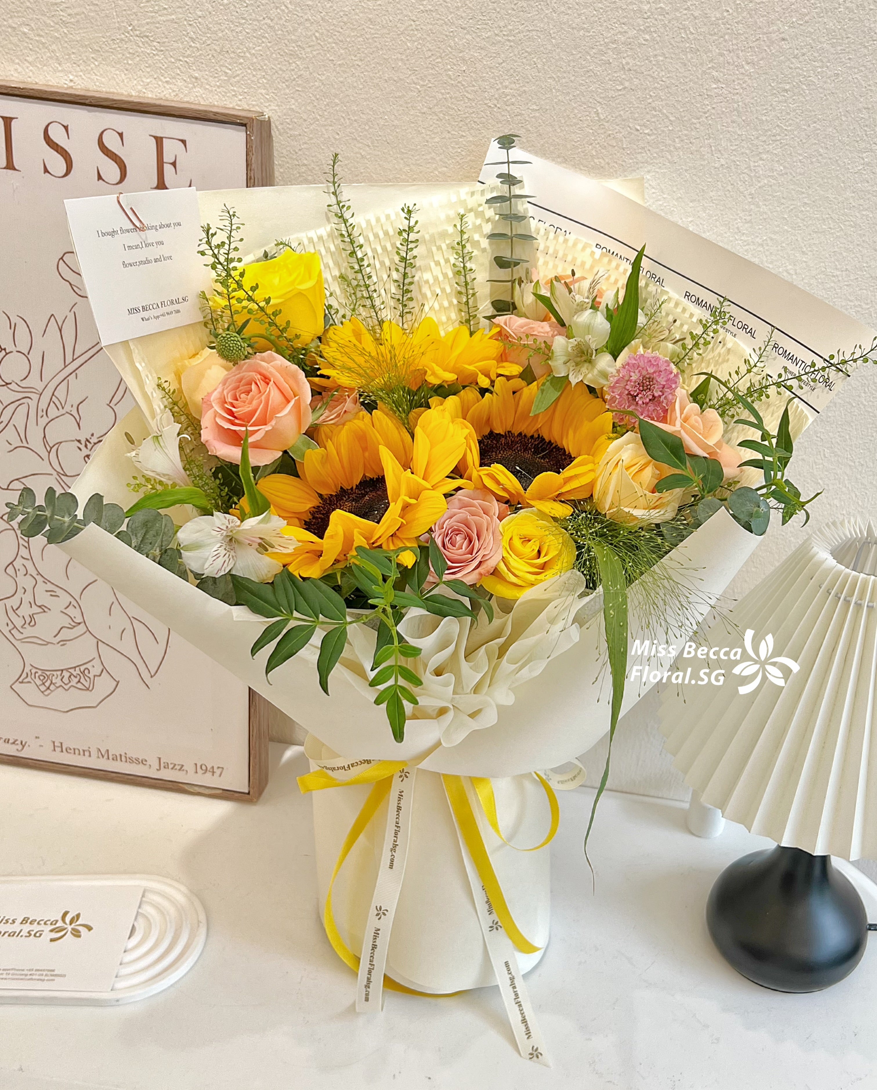 Fresh Sunflower Bouquet - Bright Yellow Graduation Flowers for Ceremony, Party & Home Decor