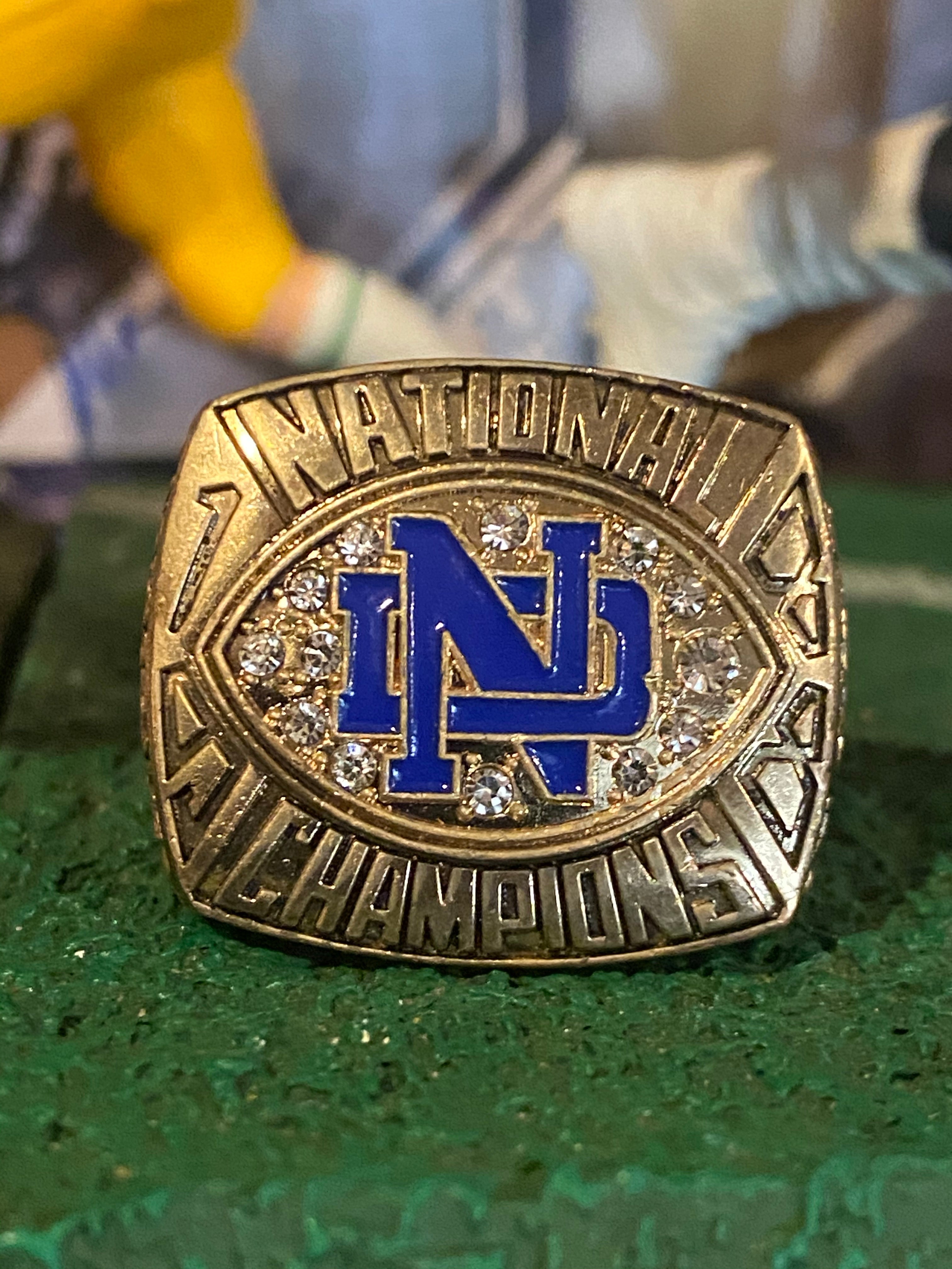 Lou Holtz Notre Dame 1988 National Champions Replica Ring - Authentic College Football Championship Jewelry for Fans & Collectors | Perfect for Game Day, Memorabilia Displays & Gift Giving