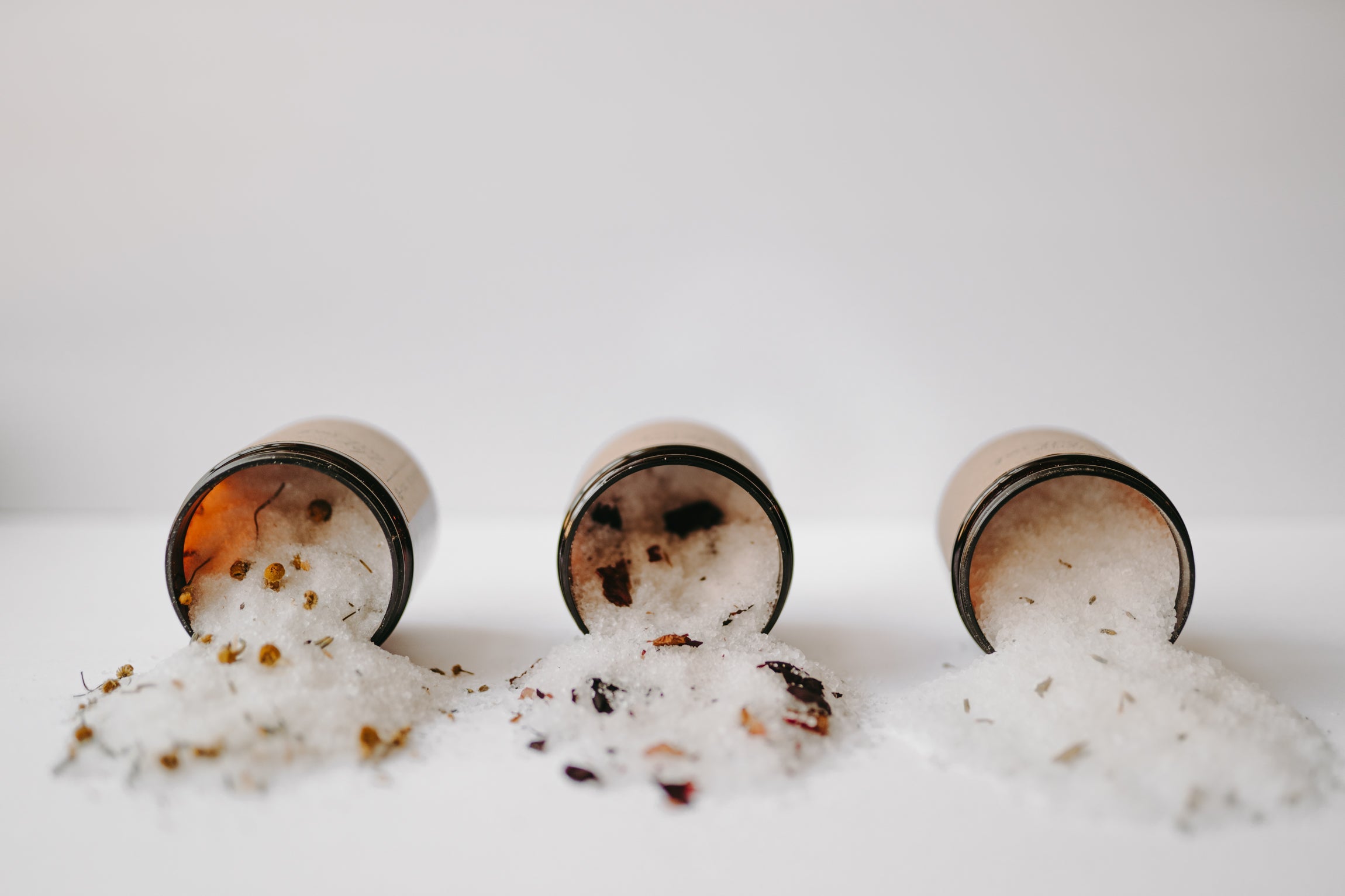 Best Bath Salts for Relaxation & Muscle Relief – Epsom Salt, Dead Sea Salt & Himalayan Salt – Perfect for Spa, Aromatherapy & Self-Care at Home