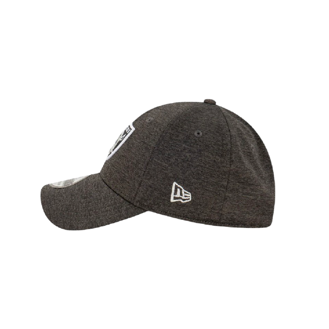 New Era 3930 Team Shadowtech Las Vegas Raiders Black Adjustable Baseball Cap - Perfect for NFL Games, Sports Events & Casual Wear