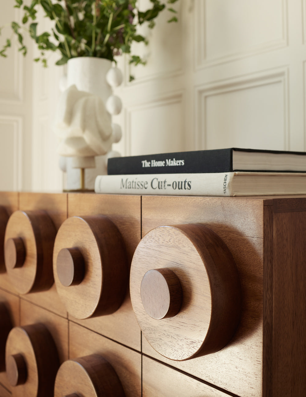 Modern 3-Drawer Dresser for Bedroom - Sturdy Wooden Chest of Drawers with Smooth Gliding Drawers - Perfect for Home, Office, or Dorm Room Storage