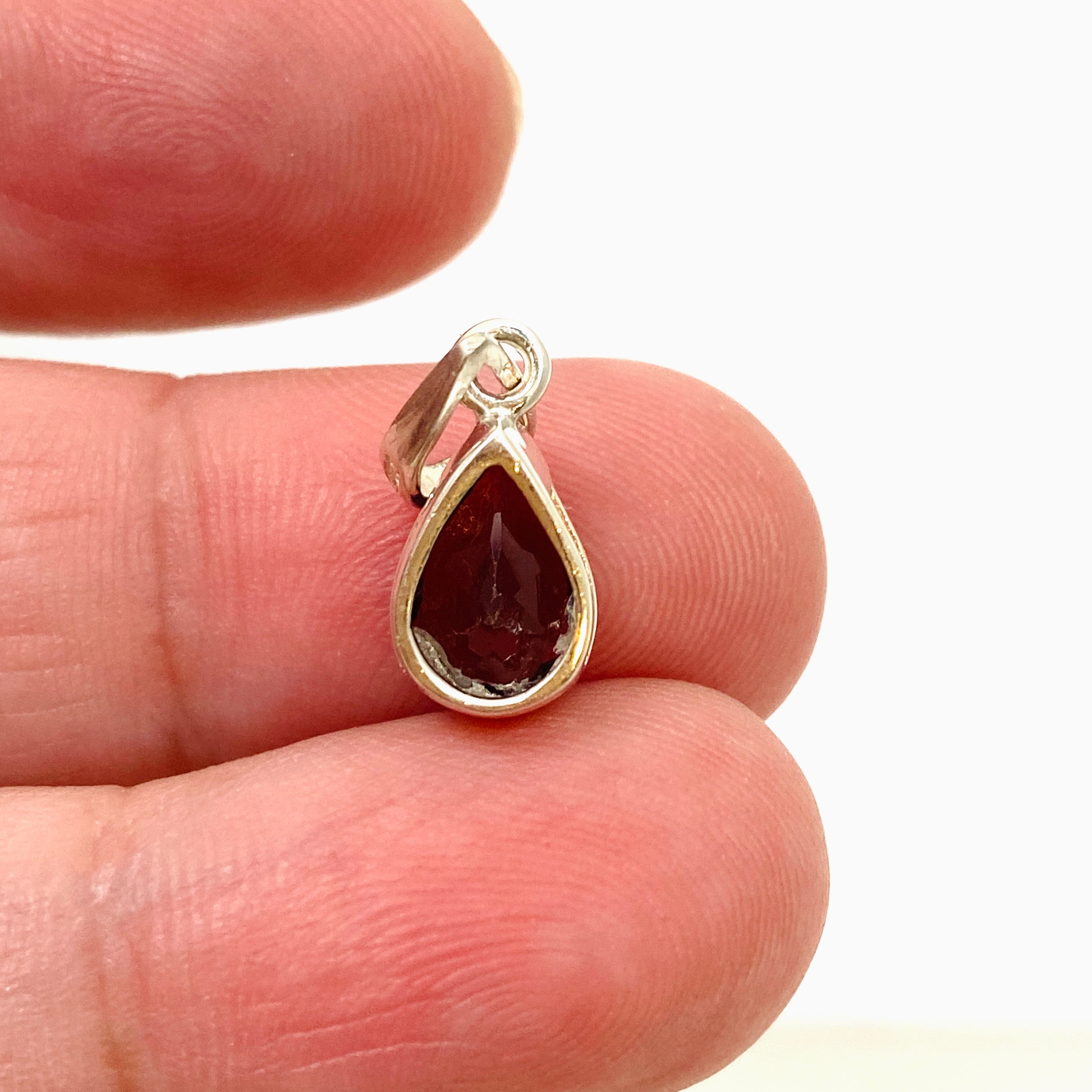 Garnet Teardrop Faceted Pendant Necklace PPGJ939 - Elegant Jewelry Gift for Women, Perfect for Weddings, Parties & Special Occasions