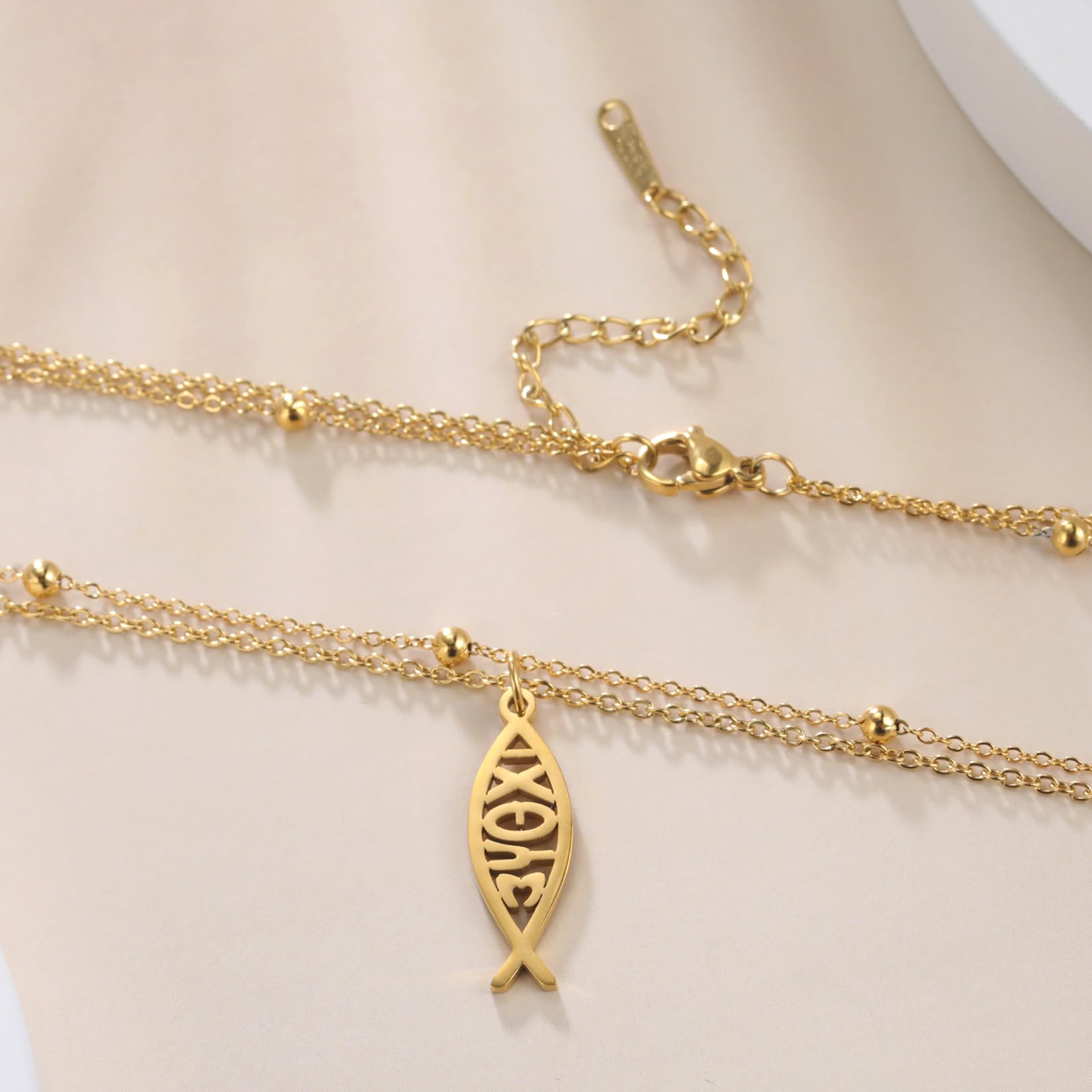 EUEAVAN Christian Jesus Fish Necklace - Ichthus Fish Cross Pendant for Women, Religious Symbol Jewelry Gift for Baptism, Church, Bible Study & Daily Wear