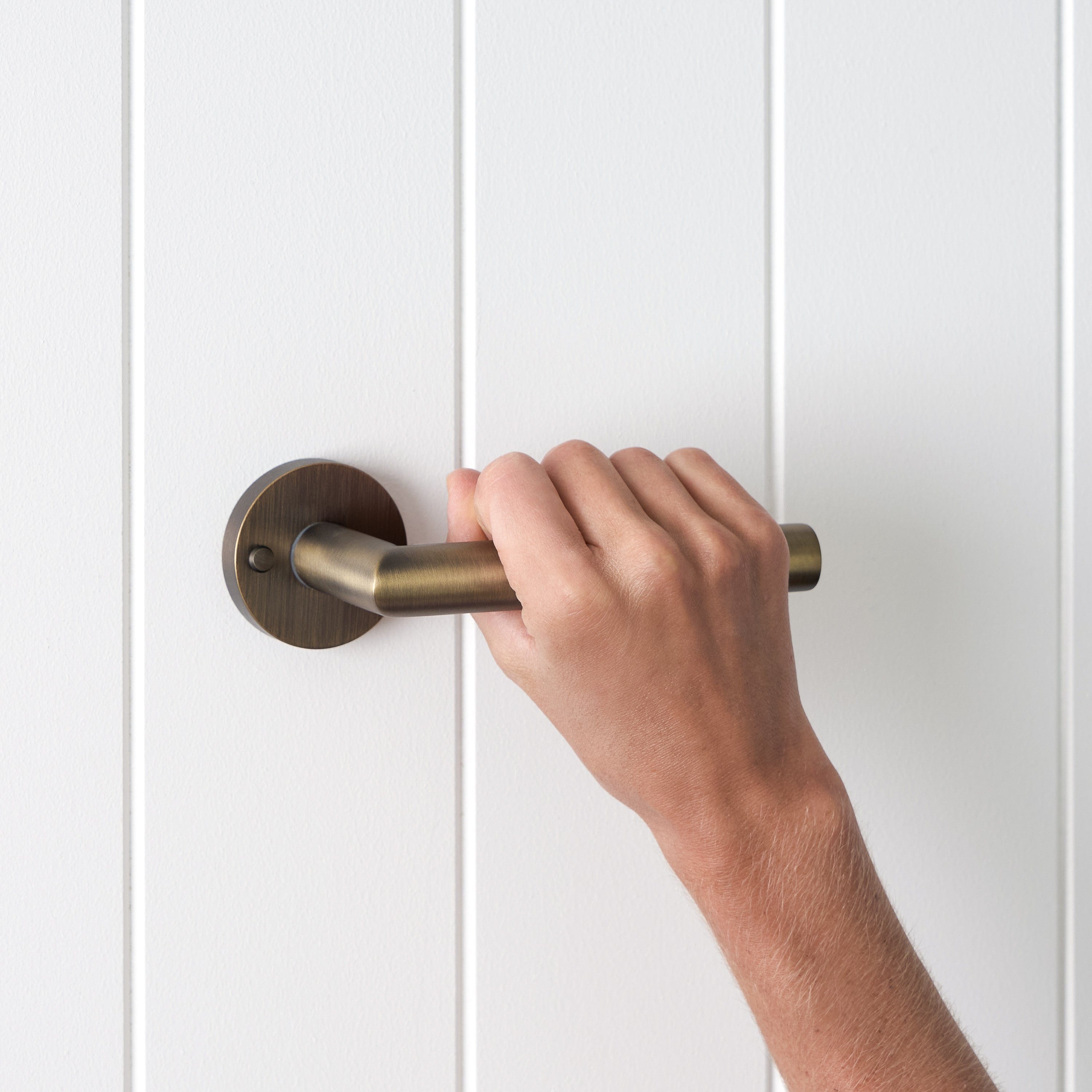 Vintage Sydney Door Handle with Lock in Antique Brass - Secure & Stylish Entryway Hardware for Home, Office & Cabin Doors